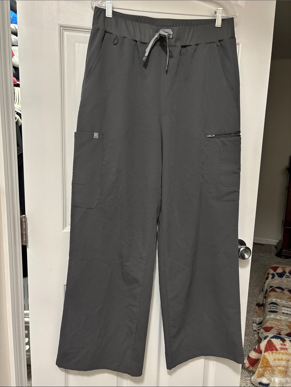 Fabletics wide leg scrub pants